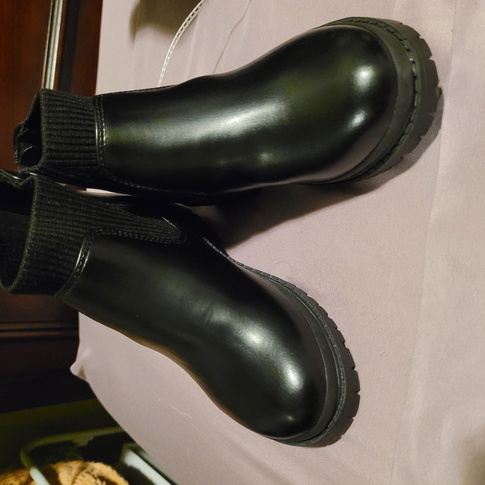 Kids Black Ankle Boots - Picture 3 of 6